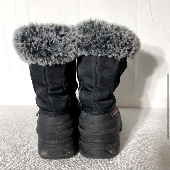 Ice Fields Black Insulated Short Winter Boots With Faux Fur Trim Ankle Boots 7 - Picture 5 of 14